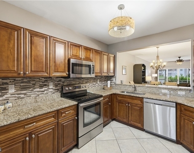 7822 Great Heron Way - Photo Thumbnail 9