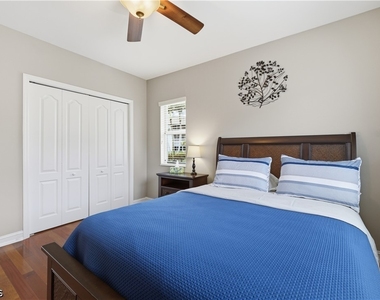 7822 Great Heron Way - Photo Thumbnail 4