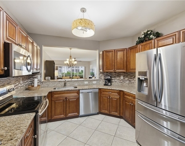7822 Great Heron Way - Photo Thumbnail 10