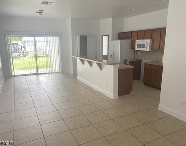 13832 1st Street - Photo Thumbnail 7