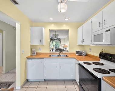 6184 Michelle Way - Photo Thumbnail 4