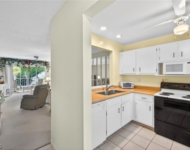 6184 Michelle Way - Photo Thumbnail 2