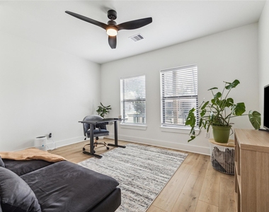 4603 Farmer Street - Photo Thumbnail 8