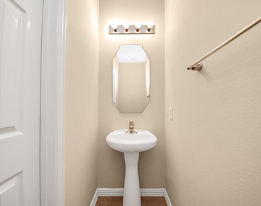 7030 Cornflower Lane - Photo Thumbnail 11