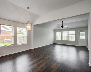 2015 Upland Plover Court - Photo Thumbnail 7
