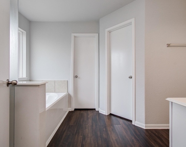 2015 Upland Plover Court - Photo Thumbnail 17