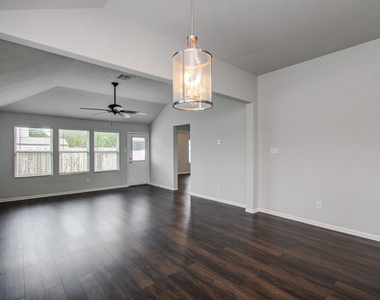 2015 Upland Plover Court - Photo Thumbnail 6