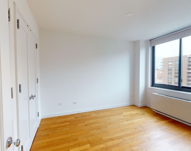 808 Columbus Ave - Photo Thumbnail 4