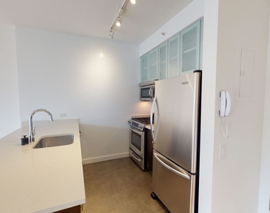 808 Columbus Ave - Photo Thumbnail 3