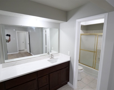 13314 Ensley Wood Drive - Photo Thumbnail 15
