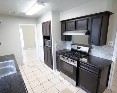 13314 Ensley Wood Drive - Photo Thumbnail 10