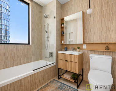 104 Fleet Place - Photo Thumbnail 3
