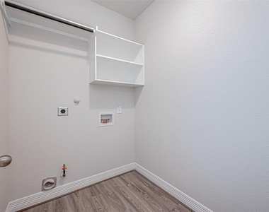 22814 Ephesus Avenue - Photo Thumbnail 13