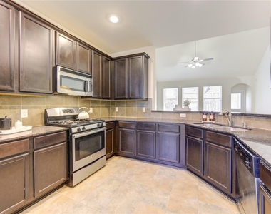 6518 Wilshire Ridge - Photo Thumbnail 8
