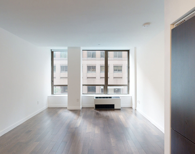 95 Wall Street - Photo Thumbnail 2