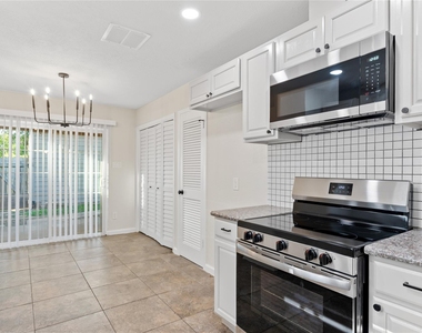 9308 Tooley Drive - Photo Thumbnail 10