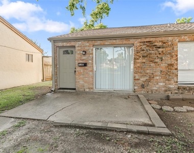 9308 Tooley Drive - Photo Thumbnail 3