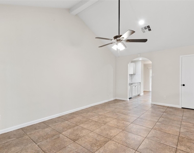 9308 Tooley Drive - Photo Thumbnail 4