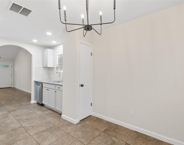 9308 Tooley Drive - Photo Thumbnail 13