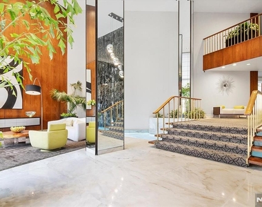 1 Claridge - Photo Thumbnail 2