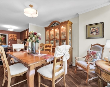 1 Claridge - Photo Thumbnail 17