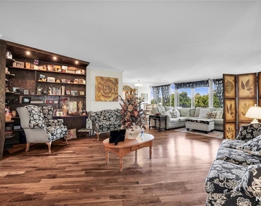 1 Claridge - Photo Thumbnail 12