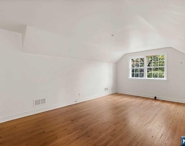 154 N Franklin - Photo Thumbnail 12