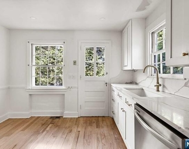 154 N Franklin - Photo Thumbnail 4