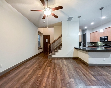 95 Aventura Place - Photo Thumbnail 6