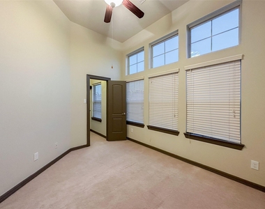 95 Aventura Place - Photo Thumbnail 18