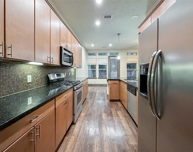 95 Aventura Place - Photo Thumbnail 15