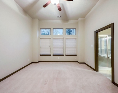 95 Aventura Place - Photo Thumbnail 28