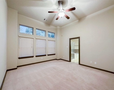 95 Aventura Place - Photo Thumbnail 26