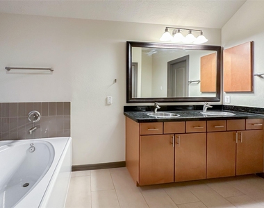 95 Aventura Place - Photo Thumbnail 29