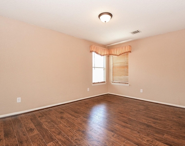 5510 Spring Blossom Court - Photo Thumbnail 38