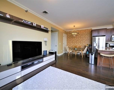 255 Laird - Photo Thumbnail 12