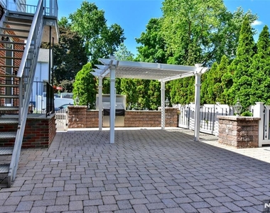 24 Maple - Photo Thumbnail 18