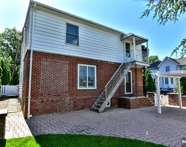 24 Maple - Photo Thumbnail 20