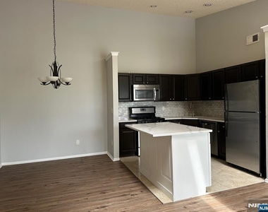 965 Juniper - Photo Thumbnail 6