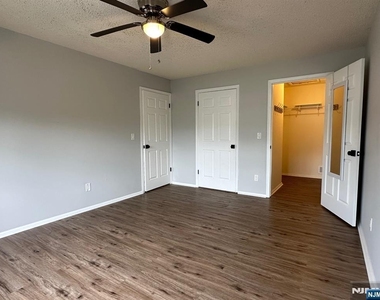 965 Juniper - Photo Thumbnail 12