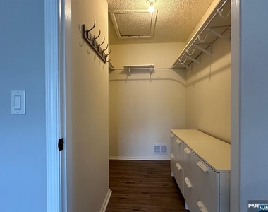 965 Juniper - Photo Thumbnail 14