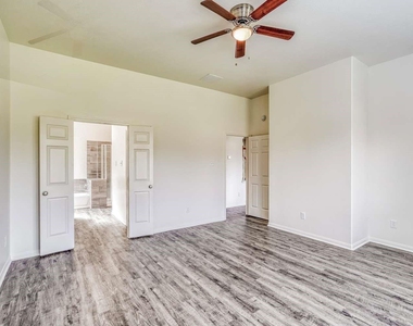 9222 Chia Valley Court - Photo Thumbnail 7