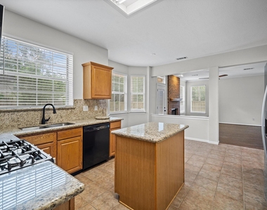 7 Grey Birch Place - Photo Thumbnail 10