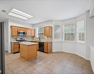 7 Grey Birch Place - Photo Thumbnail 11