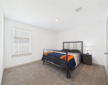 1127 Curly Angora Court - Photo Thumbnail 16