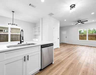 785 Fortune Street - Photo Thumbnail 12