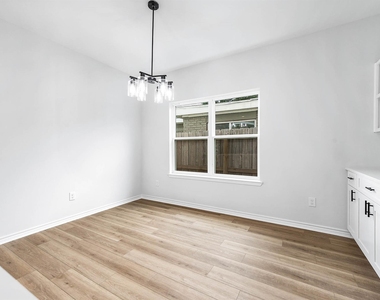 785 Fortune Street - Photo Thumbnail 5