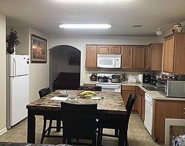 20711 Sycamore Wood Drive - Photo Thumbnail 3
