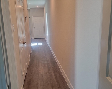 10108 Barberry Street - Photo Thumbnail 8