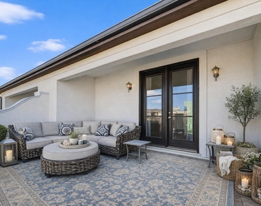 705 Delano Street - Photo Thumbnail 7